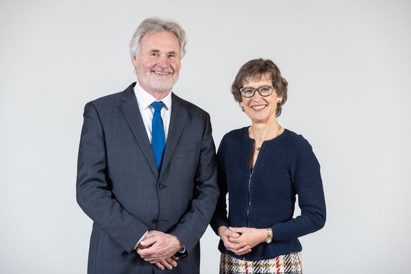 Dr. Gertrud Prinzing und Andreas Strobel, alternierende Vorsitzende des Verwaltungsrates (von rechts nach links)