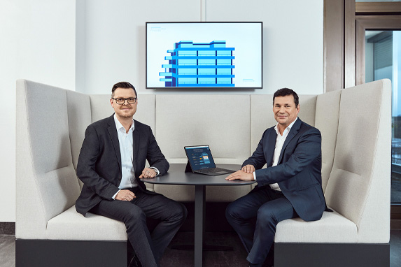 Michael Häfele, Geschäftsführer und Tobias Dickreuter, Stv. Geschäftsführer (von rechts nach links)